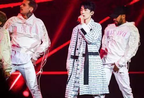 娱乐圈爆料王俊凯跳舞,娱乐圈爆料舞动青春  第3张